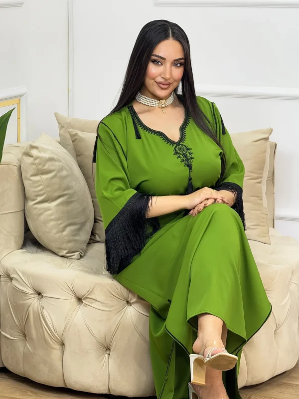 ⁦✨ جبة "شامة" بتصميم أنيق ومميز✨⁩ - الصورة ⁦2⁩